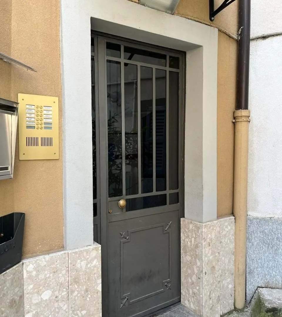 Mini Apartment In Niguarda ミラノ